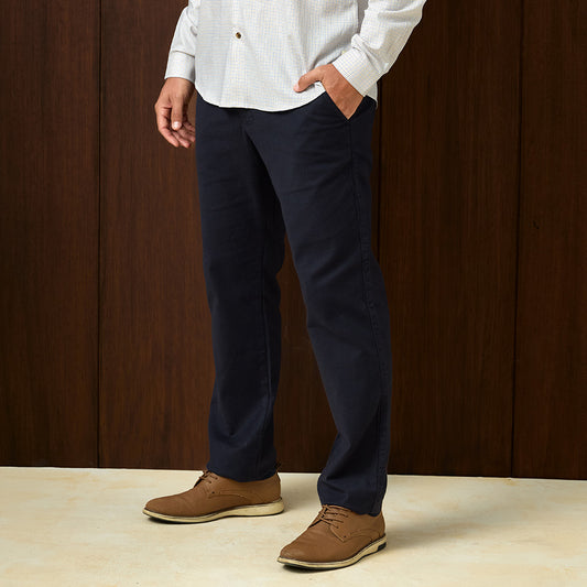 PANTALON DRILL BROKEN FLAT FRONT CON ELASTICO EN LATERALES CLASICO AZUL MARINO