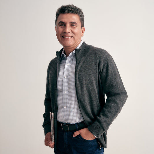 CHOMPA TEJIDO DELANTERO CON CIERRE NEGRO