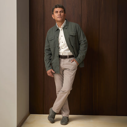 SOBRECAMISA DRILL CON BOLSILLOS REGULAR FIT VERDE