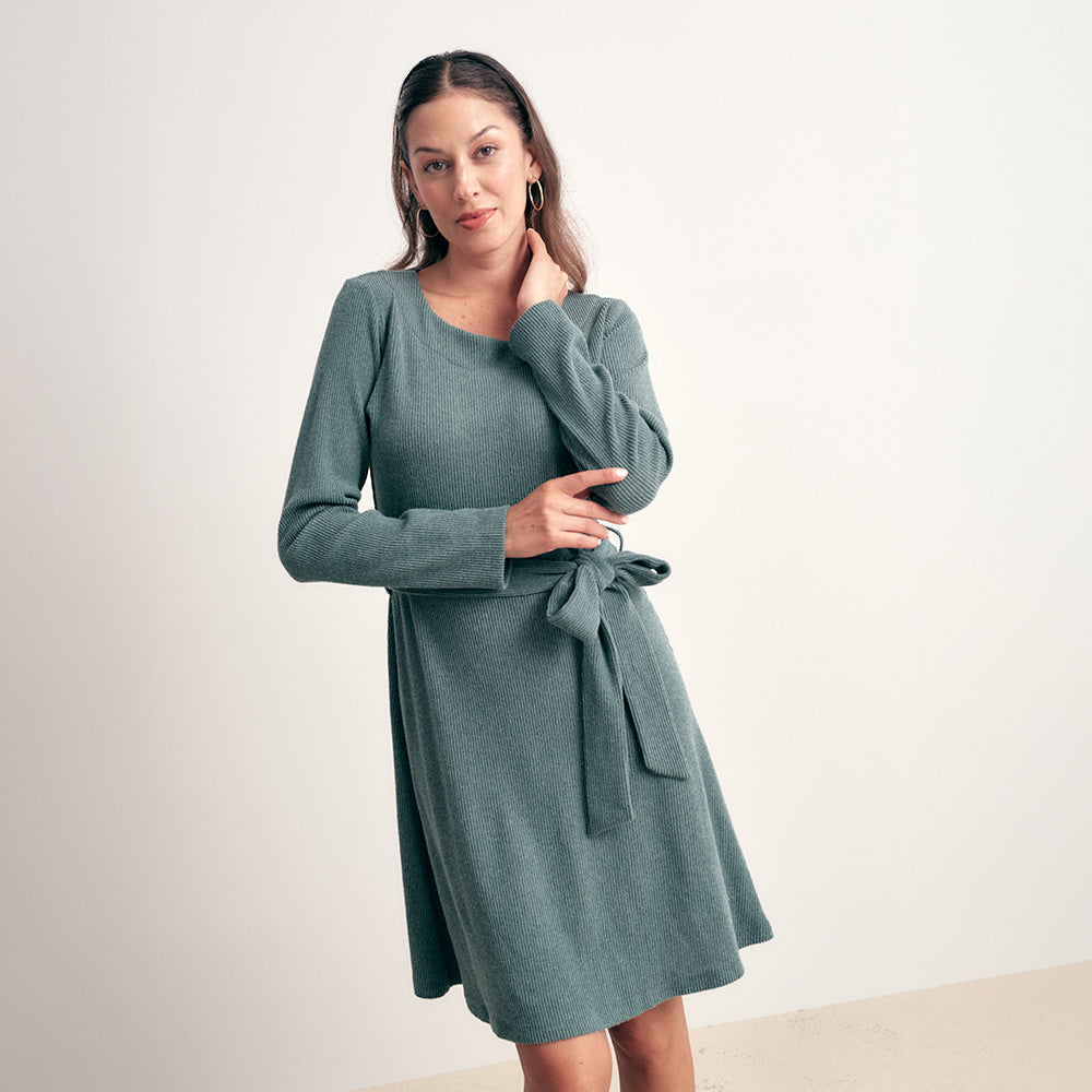 VESTIDO MANGA LARGA RIB AFELPADO ESCOTE REDONDO CON LAZO VERDE