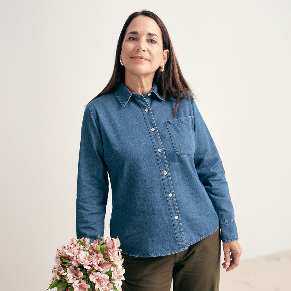 BLUSA MANGA LARGA DENIM CUELLO REGULAR CON BOLSILLO AZUL