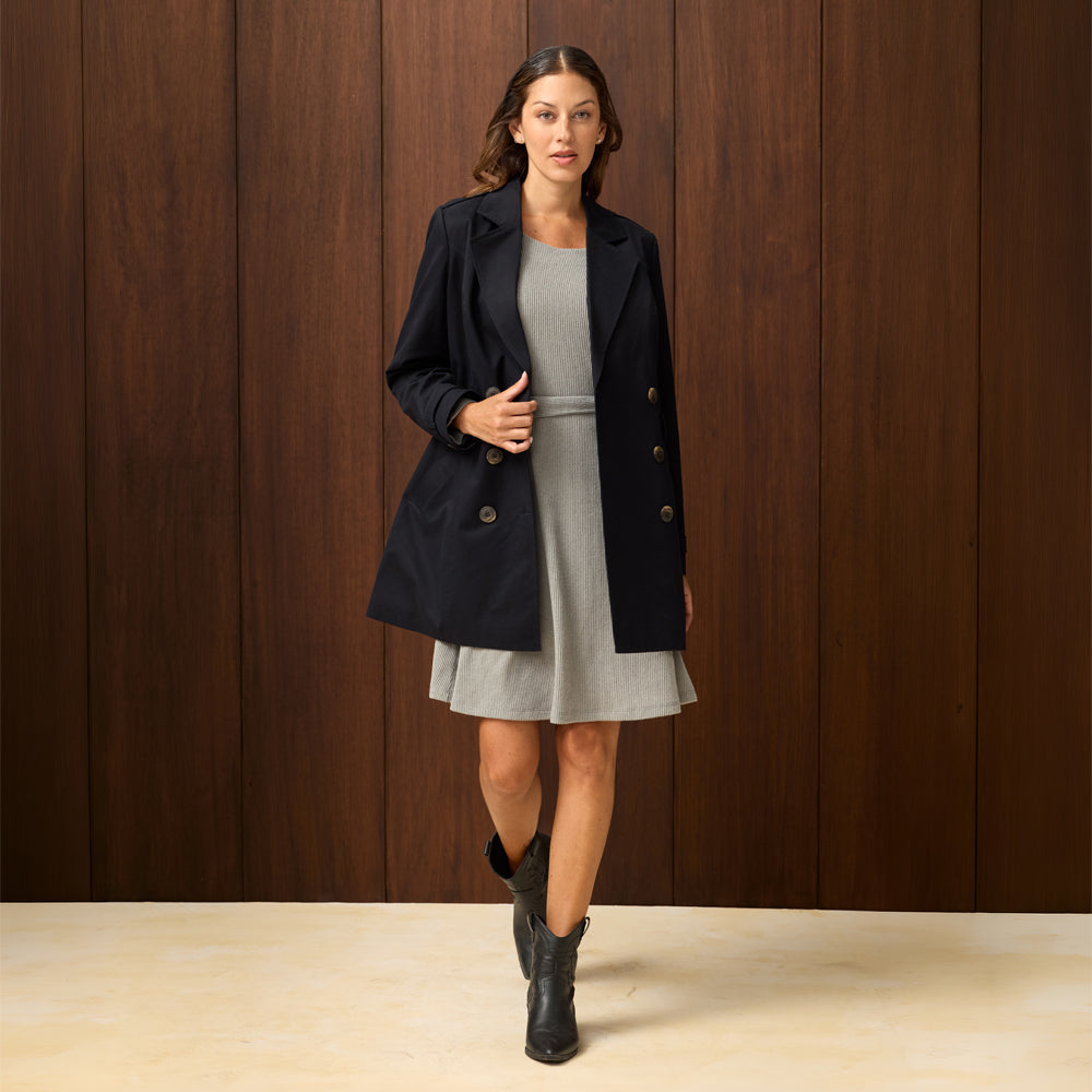 TRENCH COAT DRILL CON CORREA Y BOLSILLOS AZUL NOCHE